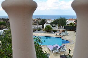 Villa Paradisia by Amy Villas