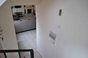 Villa Paradisia by Amy Villas