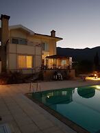 Villa PerriMaya by Amy Villas