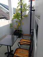 Spring Light Apartment