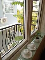 Spring Light Apartment