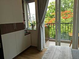 Spring Light Apartment