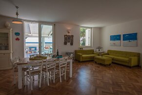TD Villa Caterina Direct Access to the Sea