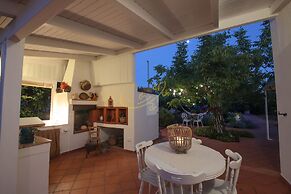 TD Villa Marinesca Typical Villa with Pool