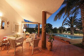 TD Villa Marinesca Typical Villa with Pool