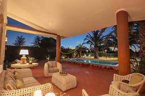 TD Villa Marinesca Typical Villa with Pool