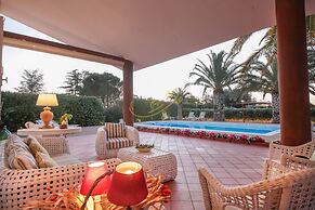 TD Villa Marinesca Typical Villa with Pool