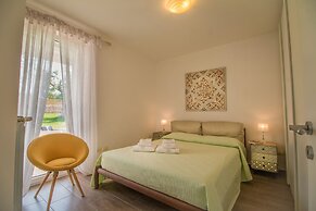 TD Villa Patrizia Pool & Alfresco Kitchen