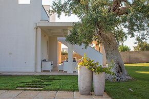 TD Villa Patrizia Pool & Alfresco Kitchen