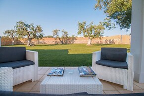 TD Villa Patrizia Pool & Alfresco Kitchen