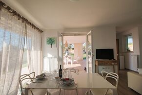 TD Villa Patrizia Pool & Alfresco Kitchen