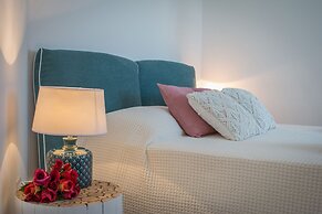 TD Villa Ponente Luxury Villa with Sea View Pool