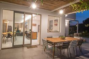 TD Villa Ponente Luxury Villa with Sea View Pool