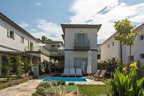 Sea and Sun Luxury Pools' Villas