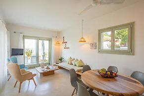 Sea and Sun Luxury Pools' Villas