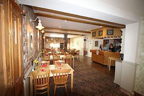 The Clothiers Arms