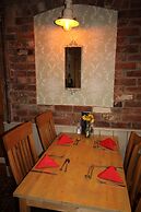The Clothiers Arms