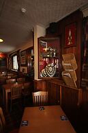 The Clothiers Arms