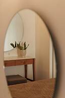 Nami Hotel & Suites