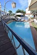 Hotel B House