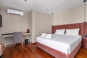 Aeolos Luxury Suites