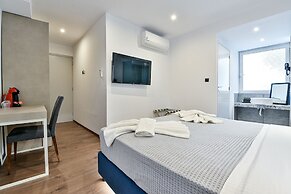 Aeolos Luxury Suites