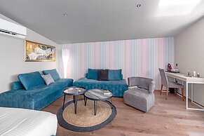 Aeolos Luxury Suites