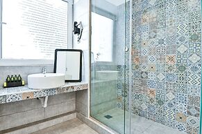 Aeolos Luxury Suites