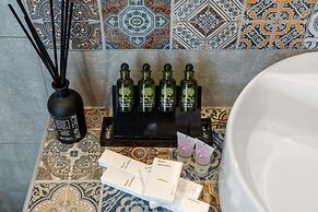 Aeolos Luxury Suites