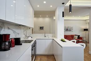 Luxurious Spacious Apt next  Hilton Area