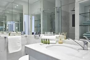 Modern Elegant Apt at Kolonaki