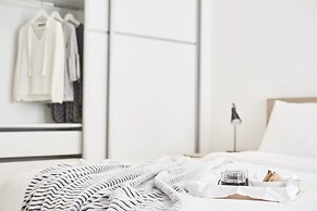 Modern Elegant Apt at Kolonaki