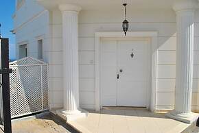 Villa Roman by Amy Villasa