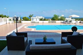 Villa Roman by Amy Villasa