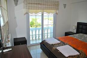 Villa Roman by Amy Villasa