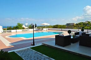 Villa Roman by Amy Villasa