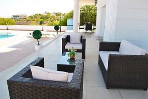 Villa Roman by Amy Villasa