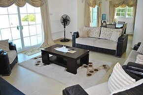 Villa Roman by Amy Villasa