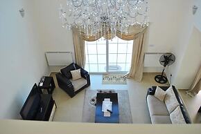 Villa Roman by Amy Villasa