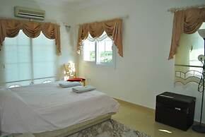 Villa Roman by Amy Villasa