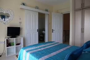 Villa Sardunya Sunset by Amy Villas