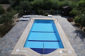 Villa Sardunya Sunset by Amy Villas