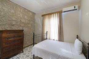 Villa Stone House by Amy Villas