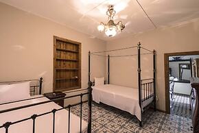 Villa Stone House by Amy Villas