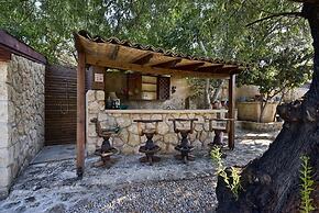 Villa Stone House by Amy Villas