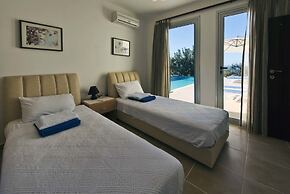 Villa Sunny by Amy Villas