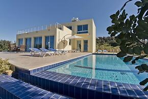 Villa Sunny by Amy Villas