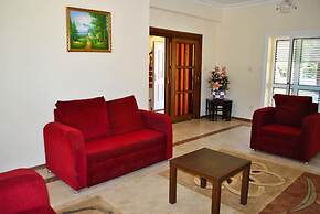 Villa Thornburry by Amy Villas