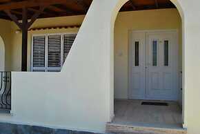 Villa Thornburry by Amy Villas