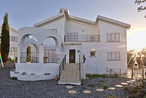 Villa Tortuga by Amy Villas